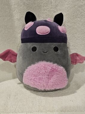 FRANCO THE MUSHROOM BAT SQUISHMALLOW